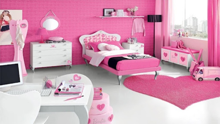 Girl Room Décor: House Games