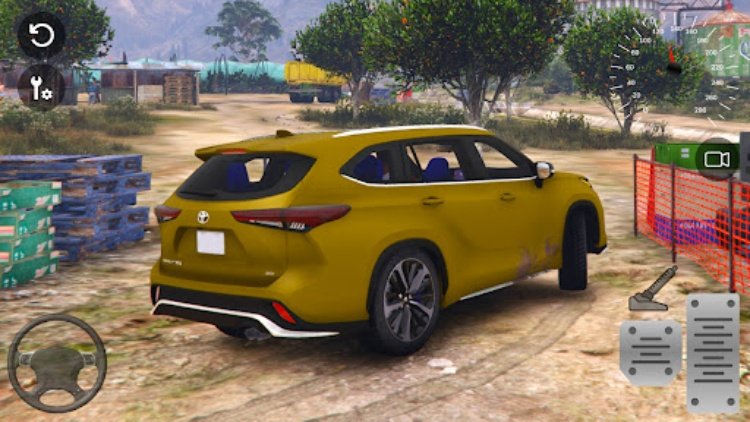 Toyota Highlander SUV Driving