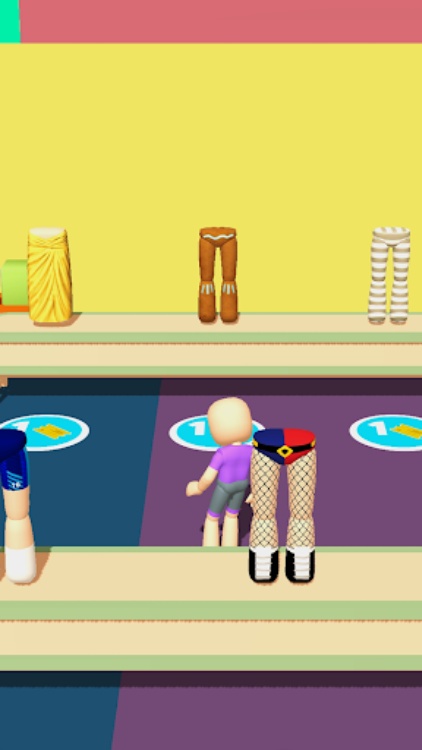 Famous Fashion  Dress Up Game